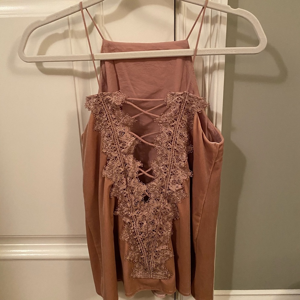 Velvet blush pink tank top with lace detailing
